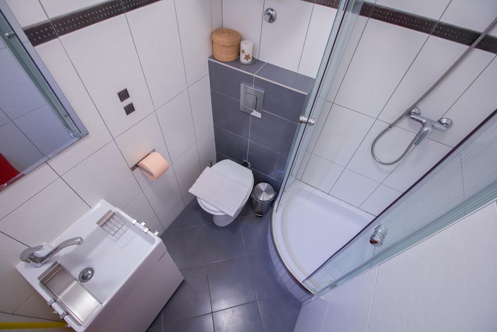 Apartments Petrinic Crnogaj Baška Екстериор снимка