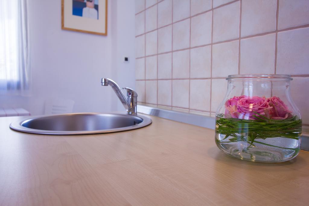 Apartments Petrinic Crnogaj Baška Екстериор снимка